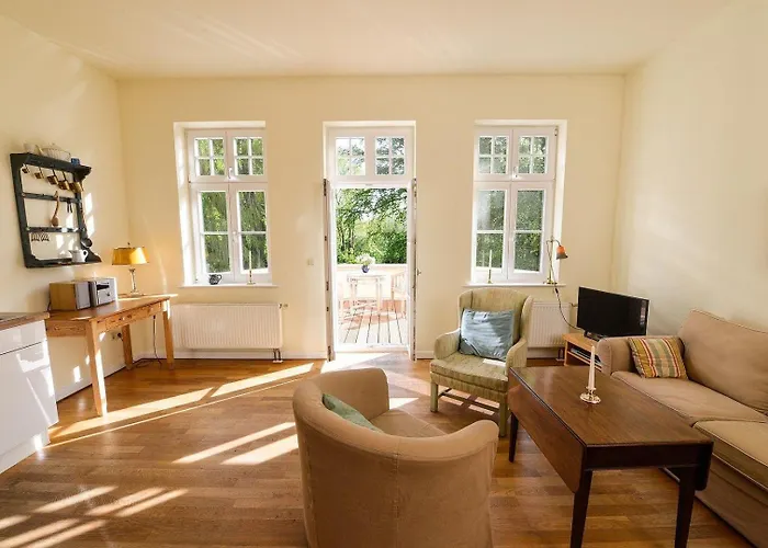 Ruegen-ferienwohnung-7-am-wasser-gut-grubnow-mit-balkon-wlan-und-sauna Apartamento Grubnow